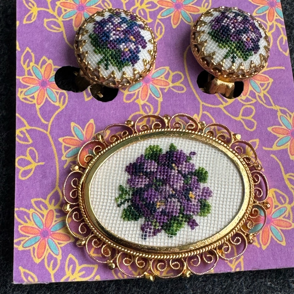 Ornate Gold and Purple Floral Brooch